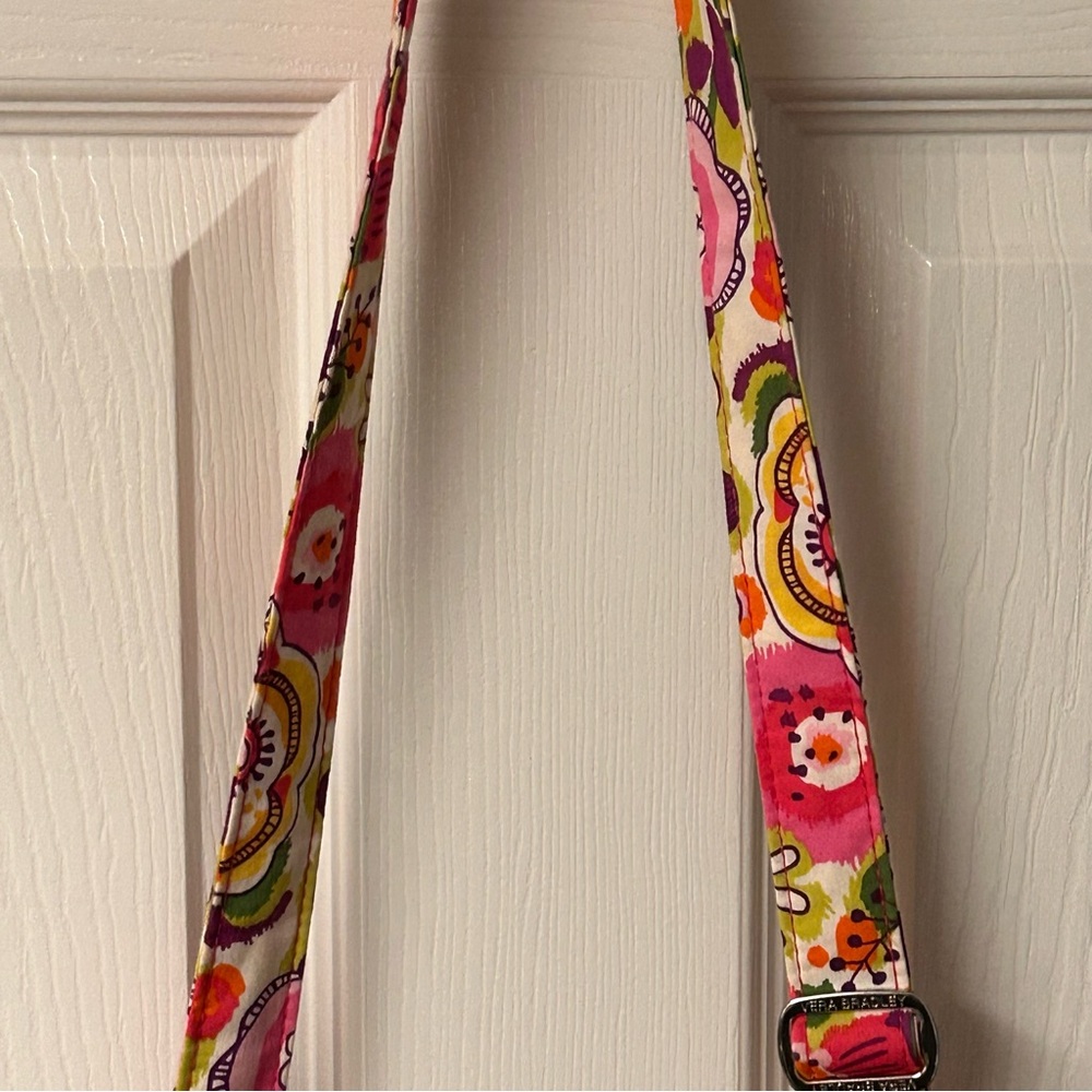 Vera Bradley/Disney floral quilted shoulder bag - Picture 4 of 8